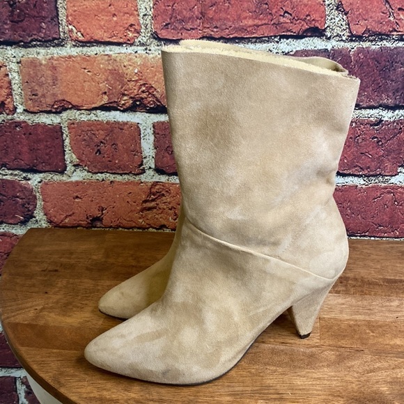 Top Shop Neutral Heeled Pointy Toe Suede Slip On Boot US 8.5 - Picture 7 of 16